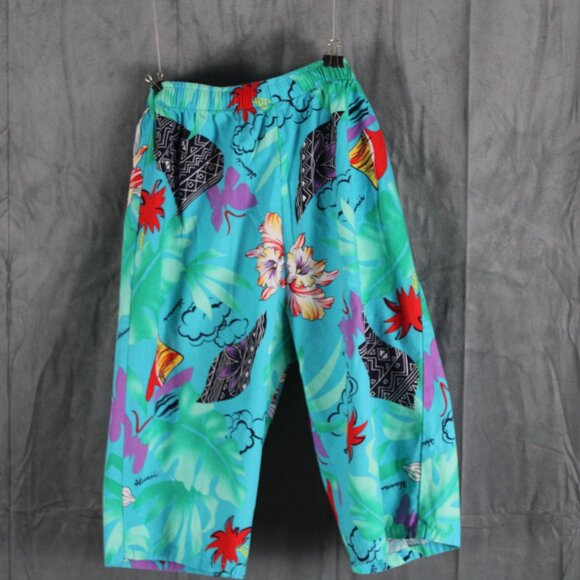 Vintage Hawaiian Shirt - Made in Hawaii Tribal and Floral Pattern - Men's Small - Picture 1 of 8